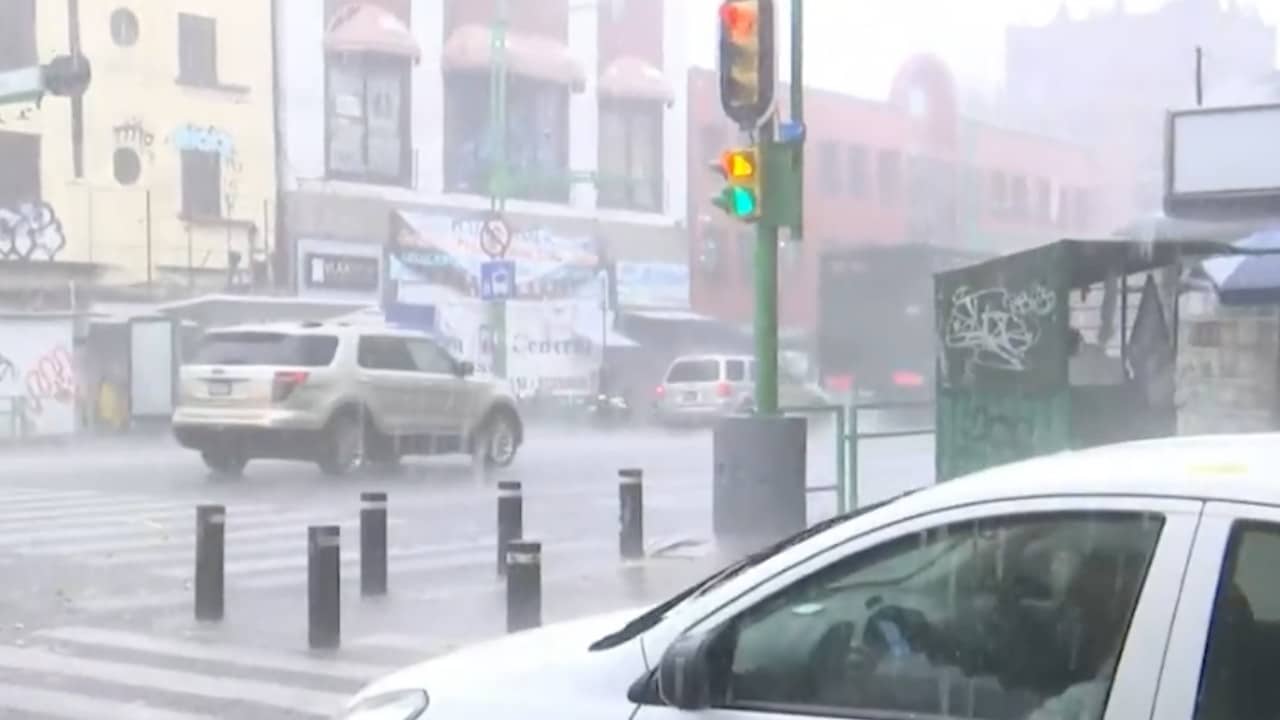 Lluvia intensa en Centro de CDMX (FOROtv)