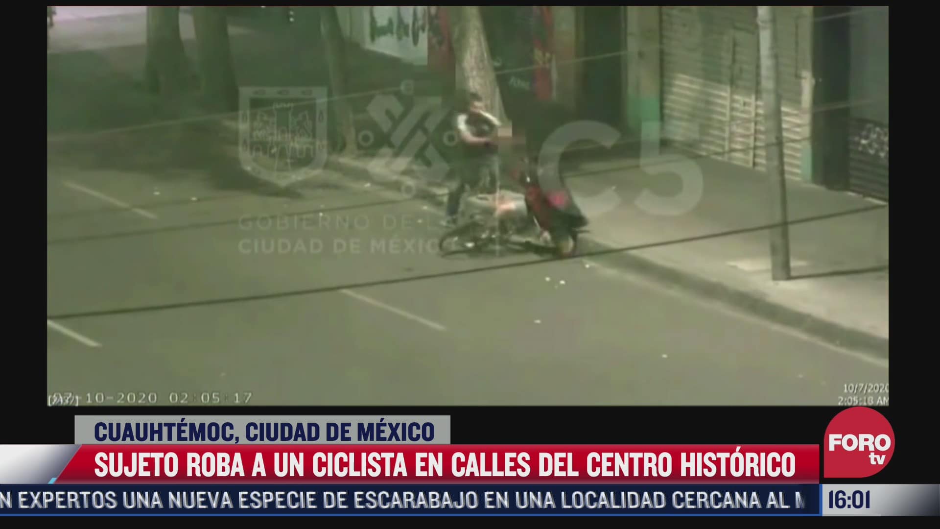 hombre golpea a ciclista para asaltarlo en calles del centro historico de cdmx