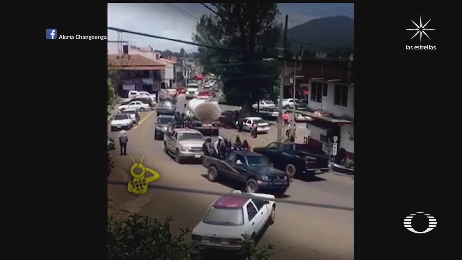 hombres armados en camionetas atemorizan patzcuaro michoacan
