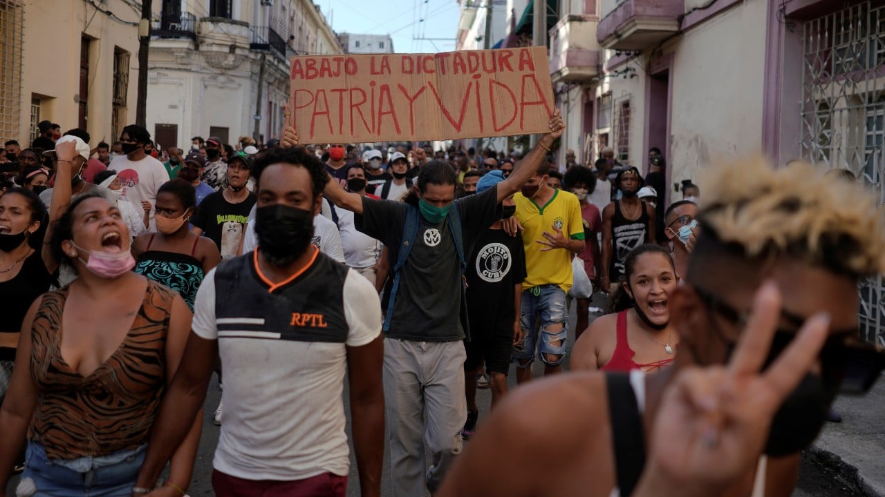 Cientos de cubanos se manifiestan con el grito de ‘libertad’ en La Habana