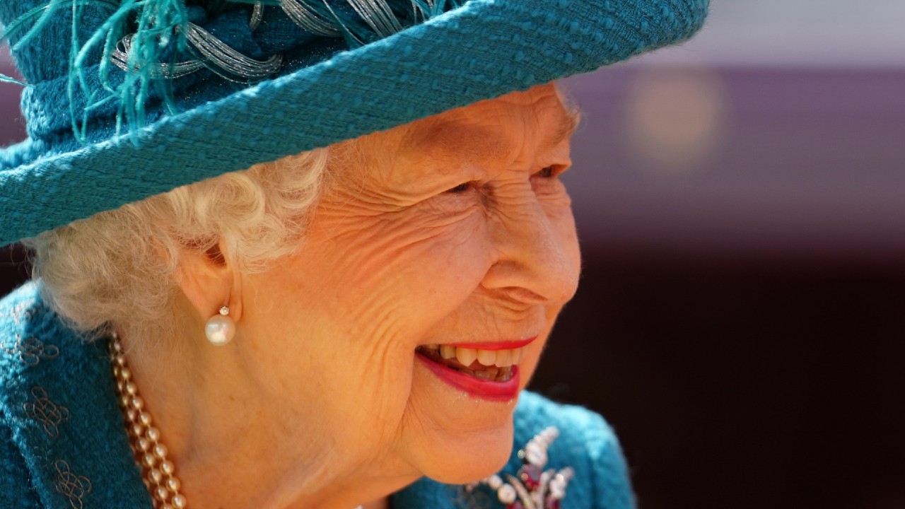 Isabel II desea buena suerte a Inglaterra previo a final de la Eurocopa