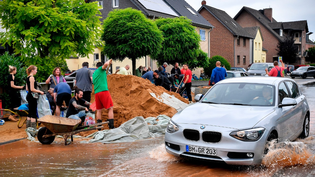 Suben a más de 150 los muertos en inundaciones en Europa