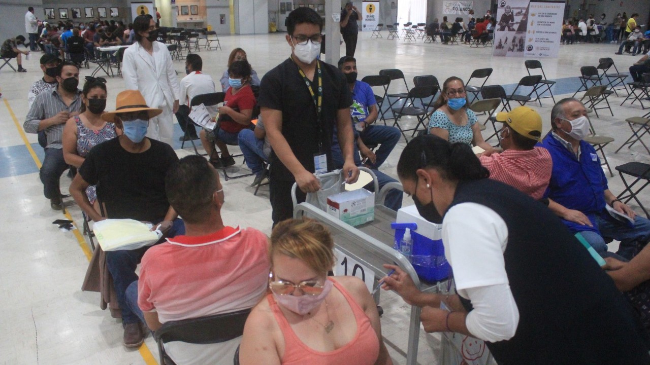 Vacunación contra el COVID-19 en México