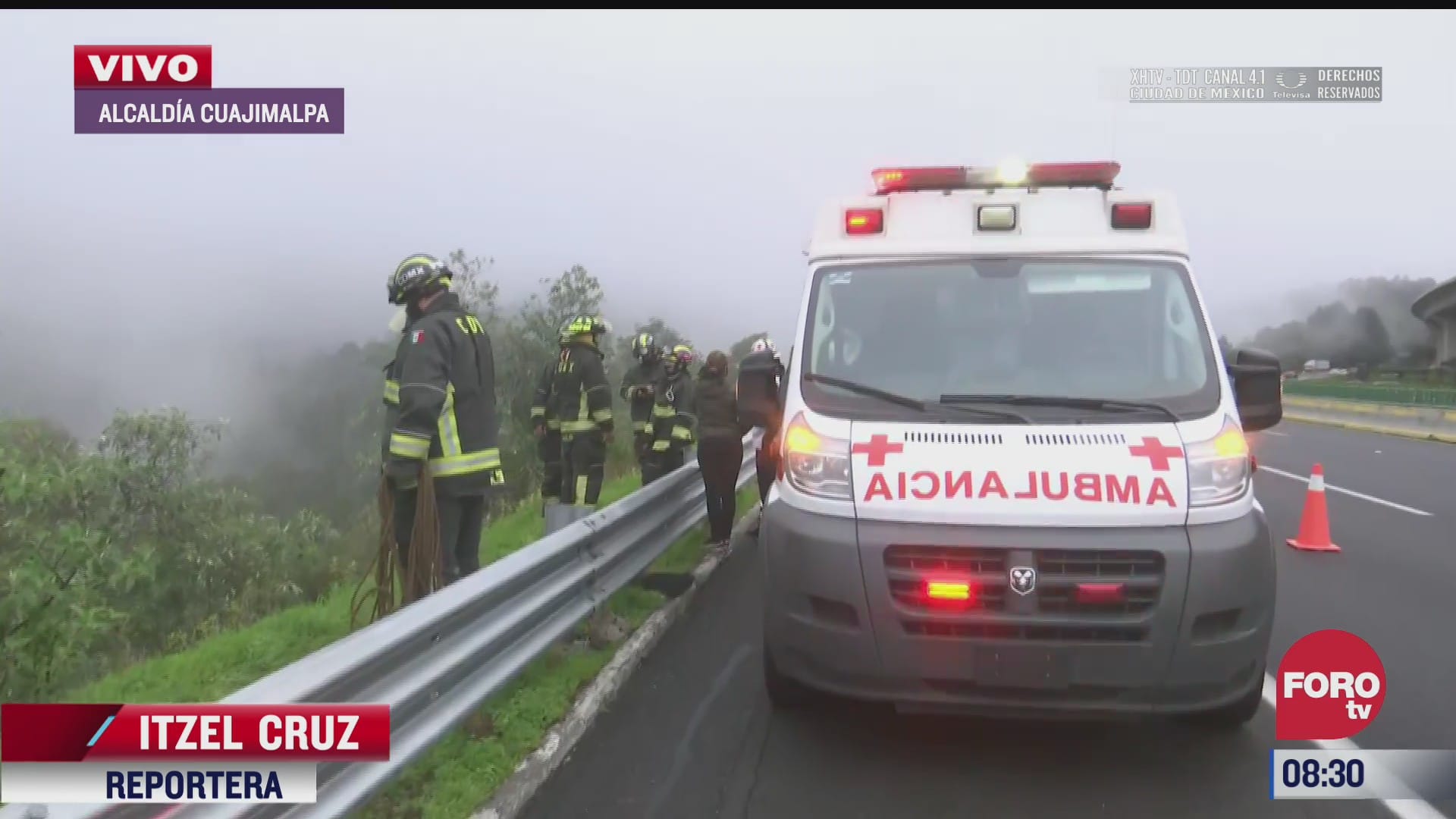 vehiculo cae mas de 50 metros en barranco de autopista mexico toluca