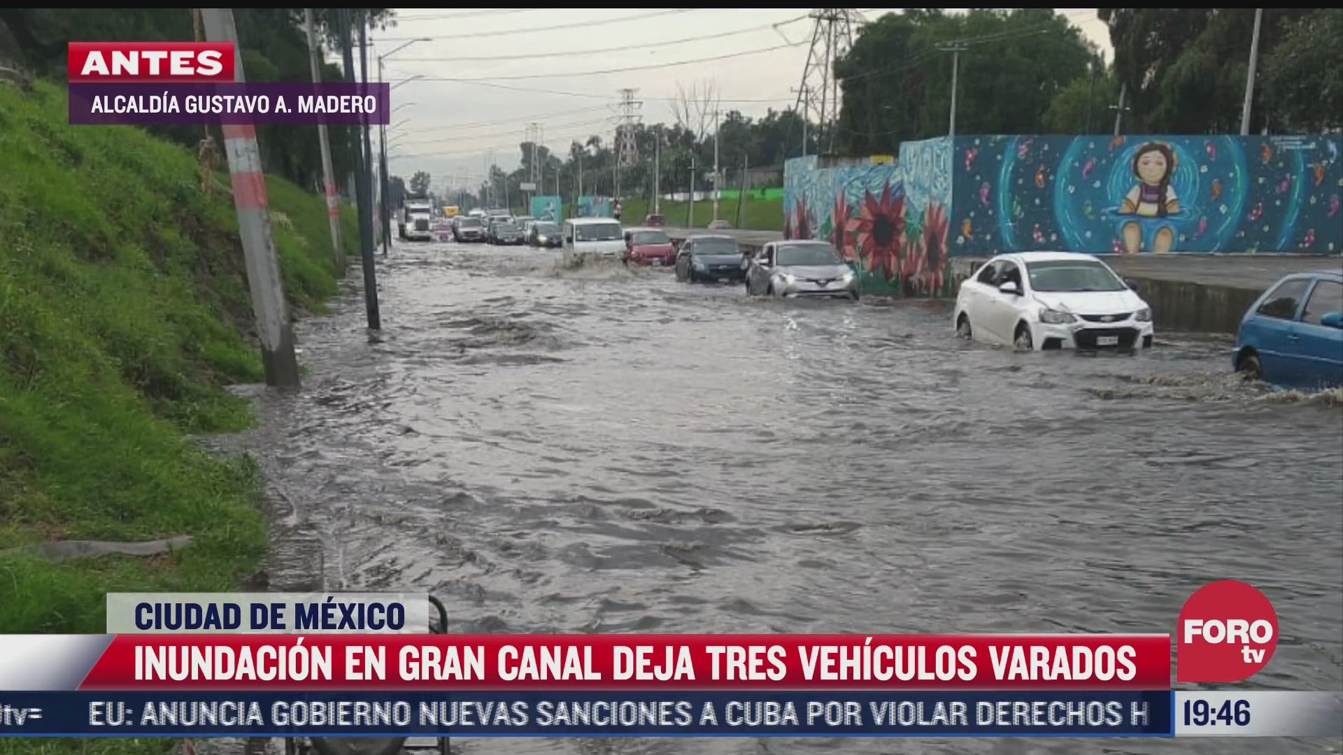 vehiculos se quedan varados tras inundacion en gran canal en la gam