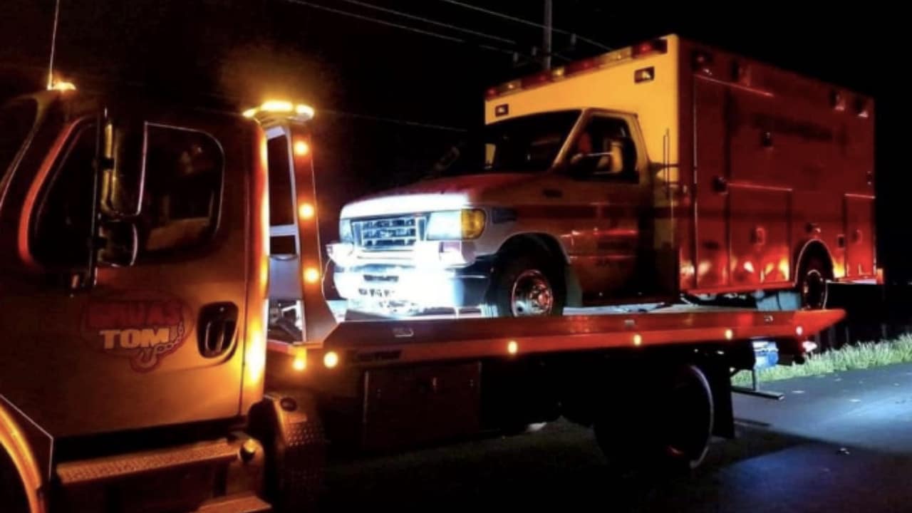 Roban ambulancias para huir de supuesto ataque en Sonora
