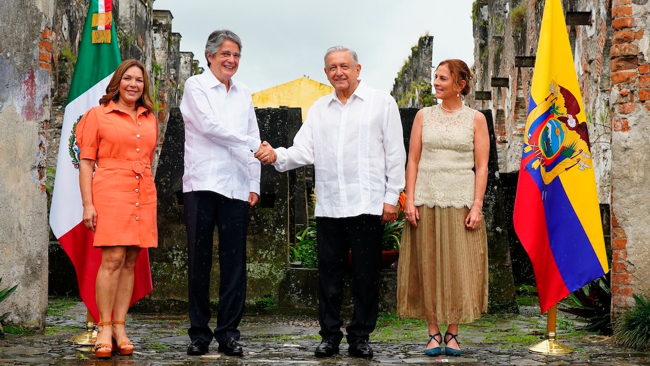 El presidente de México, Andrés Manuel López Obrador y su homologo ecuatoriano, Guillermo Lasso (EFE)