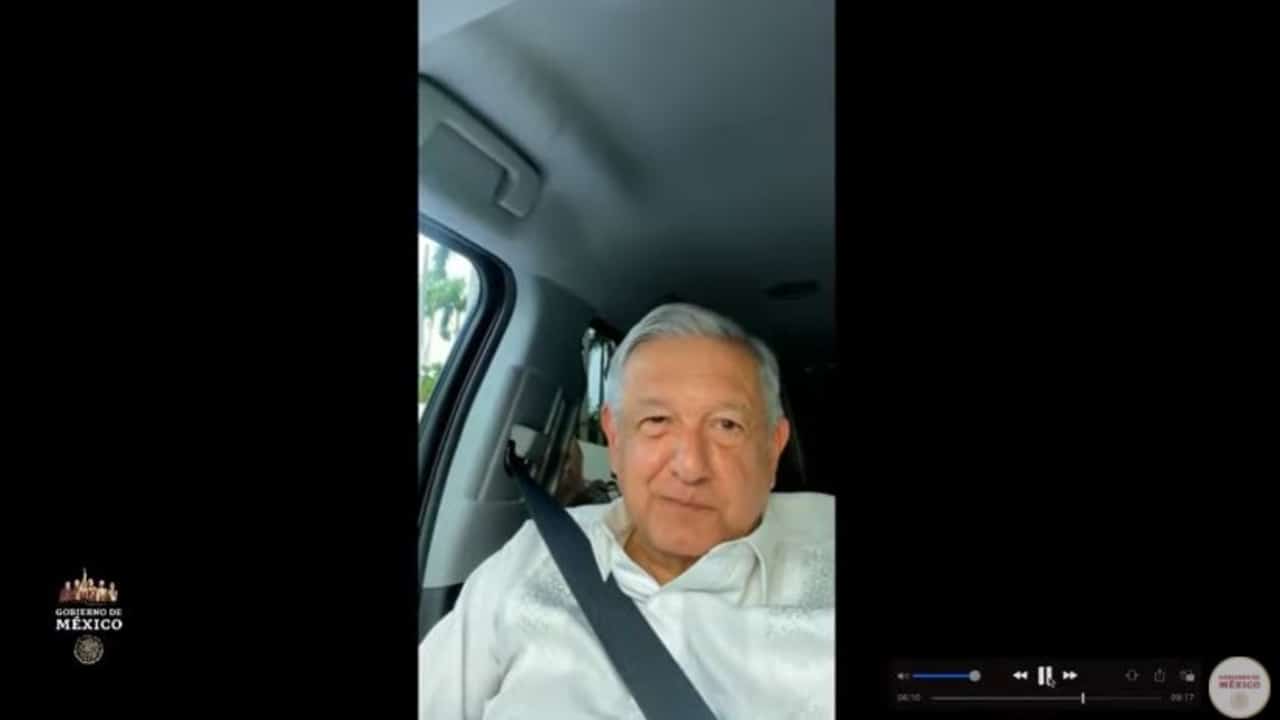 El presidente Andrés Manuel López Obrador difundió un mensaje desde su camioneta