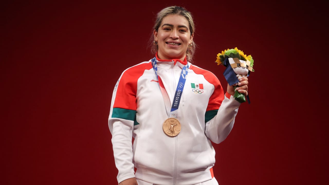 Aremi Fuentes da tercer bronce a México en halterofilia en Tokyo 2020