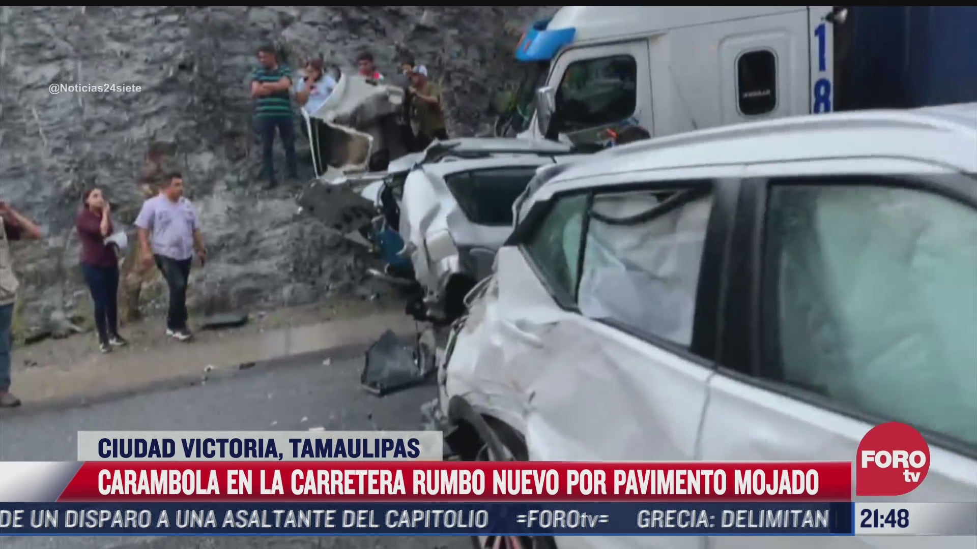 carambola en carretera de tamaulipas por pavimento mojado