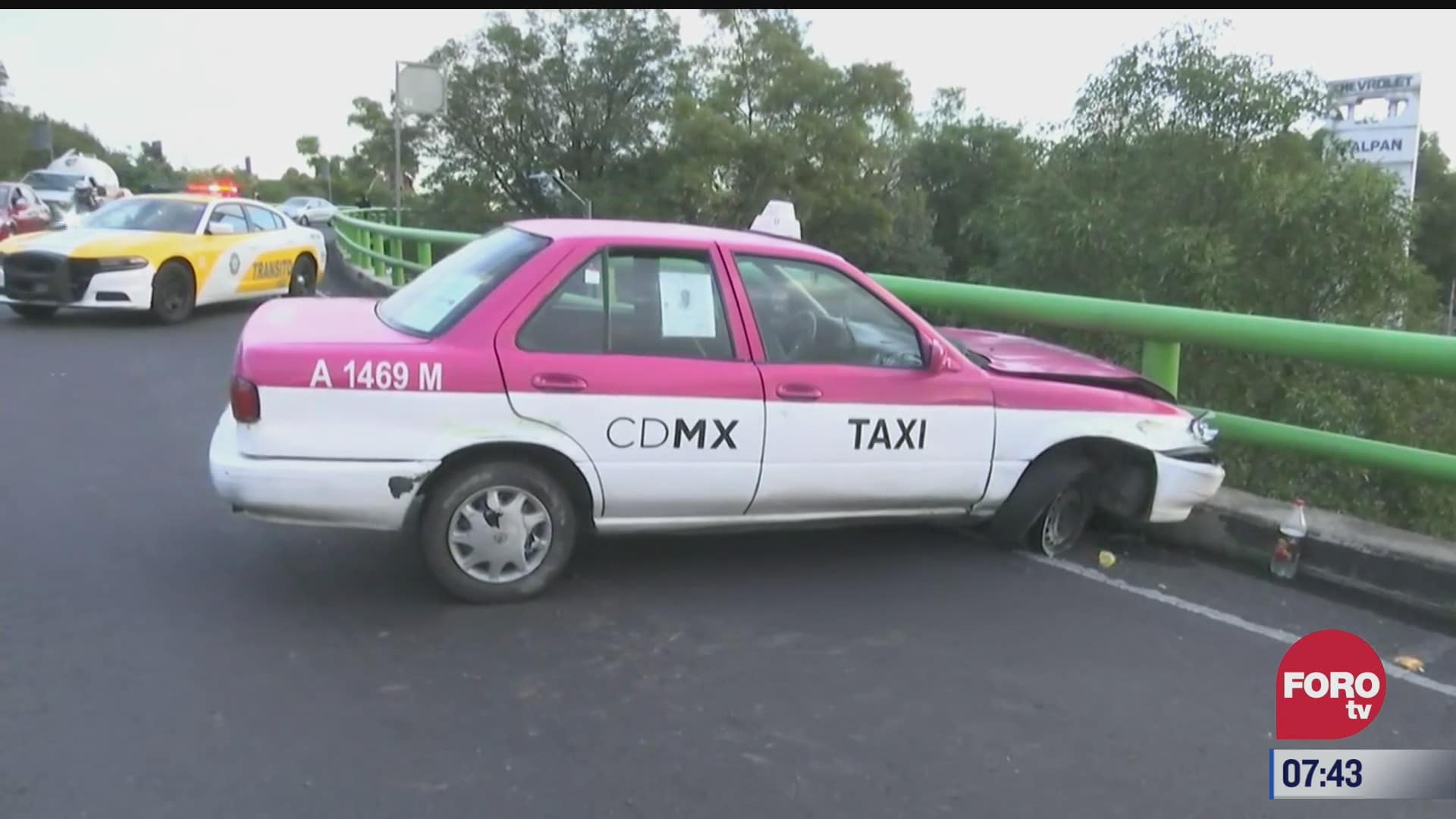 choque de taxi deja dos lesionados en calzada de tlalpan cdmx