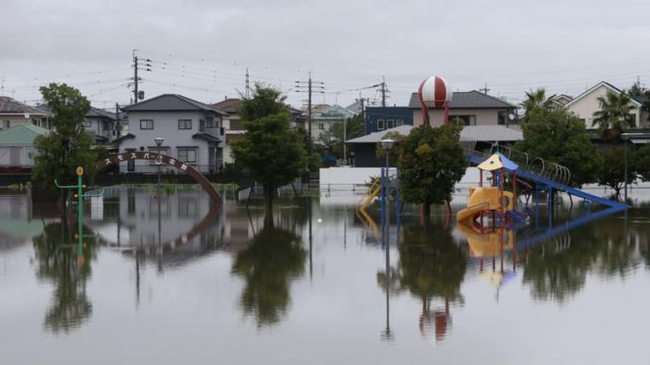 Evacuan a más de un millón de personas por lluvias torrenciales en Japón