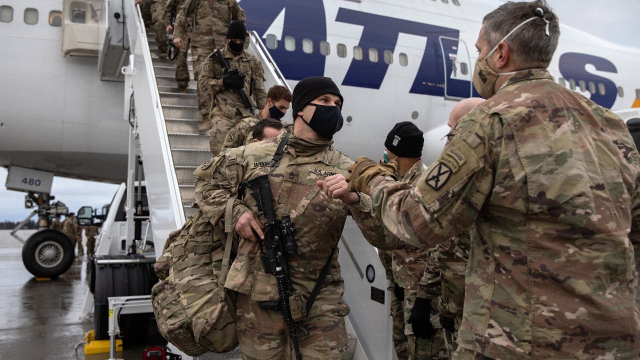 Pentágono envía 1,000 soldados más a Kabul tras caída del Gobierno