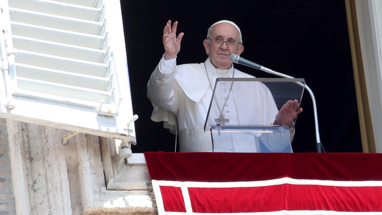 Papa Francisco pide vacunarse contra COVID-19 como un ‘acto de amor’
