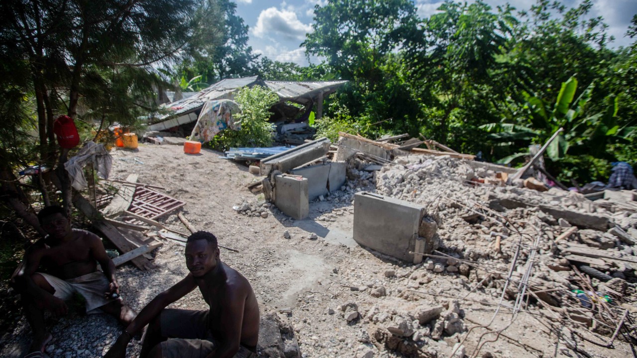 Aumenta la cifra de muertos por el terremoto de Haití a 2 mil 207