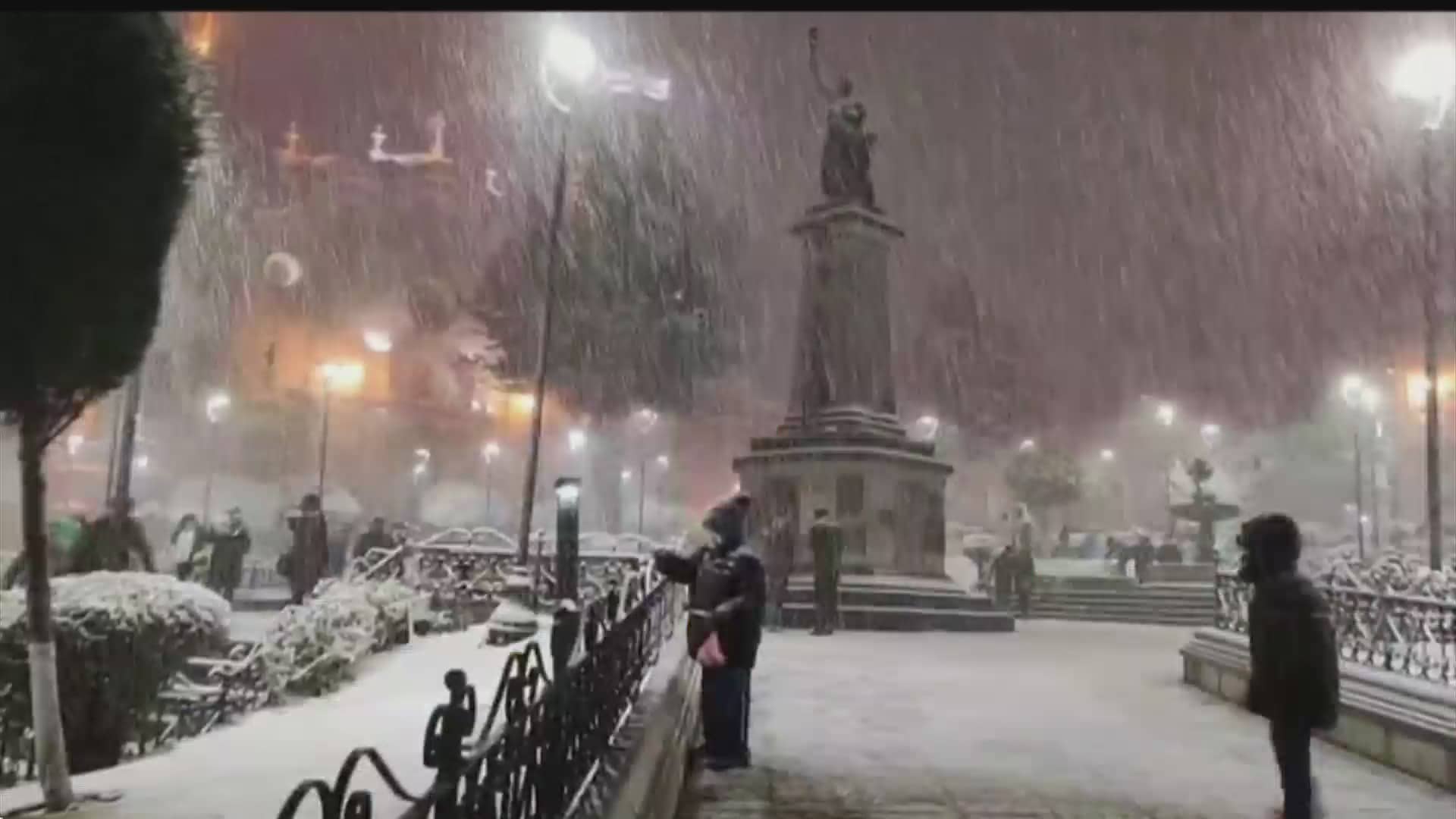 impresionantes nevadas sorprenden a bolivia