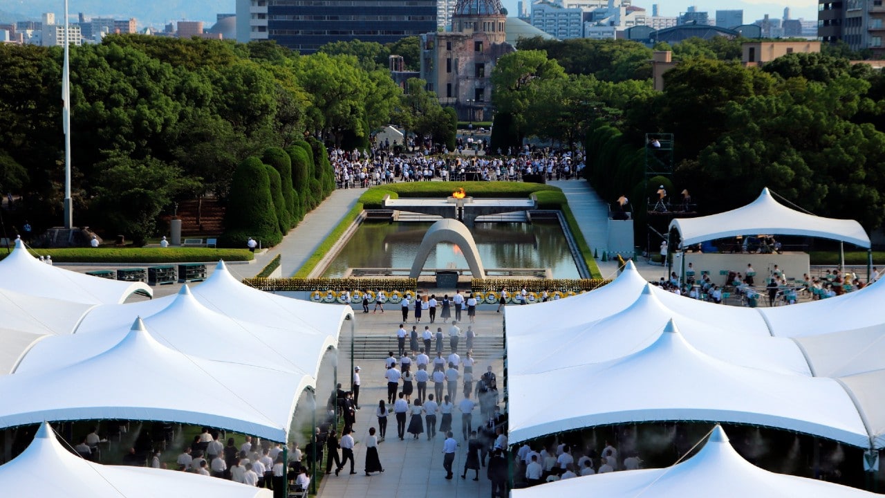 Japón conmemora 76 años de la bomba atómica de Hiroshima en plenos Juegos Olímpicos.