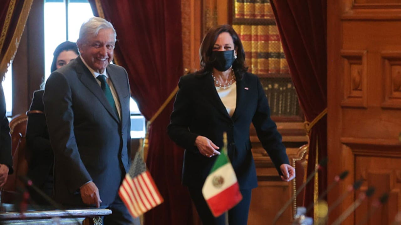 López Obrador y Kamala Harris