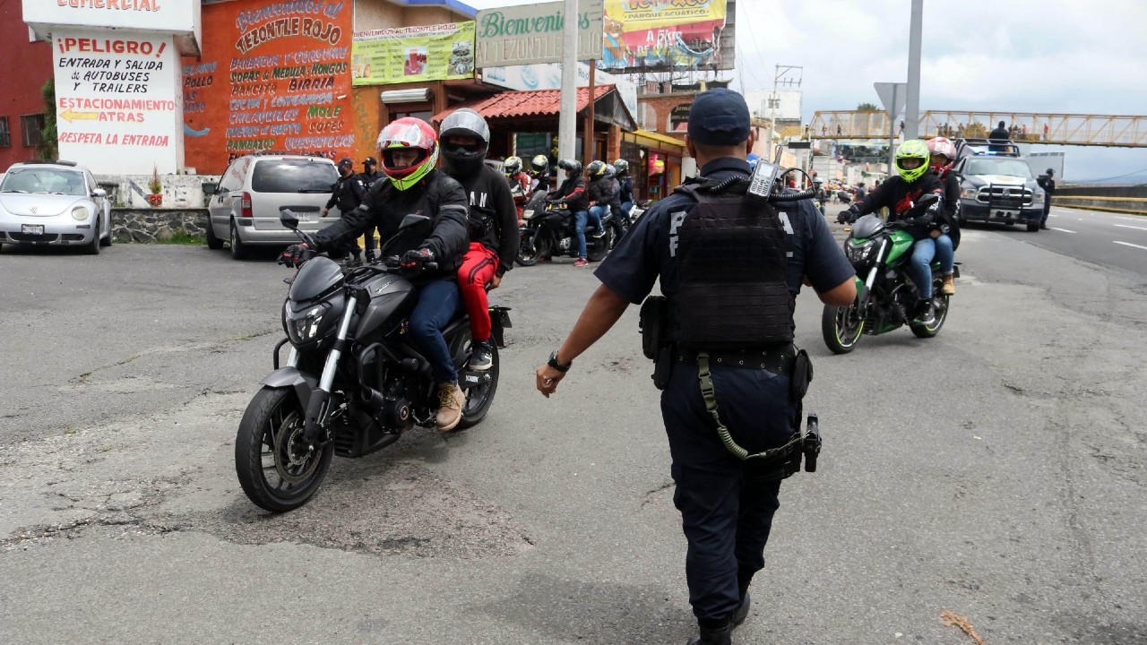 Motociclistas regresan a la México-Cuernavaca, policías llaman a bikers respetar límites de velocidad