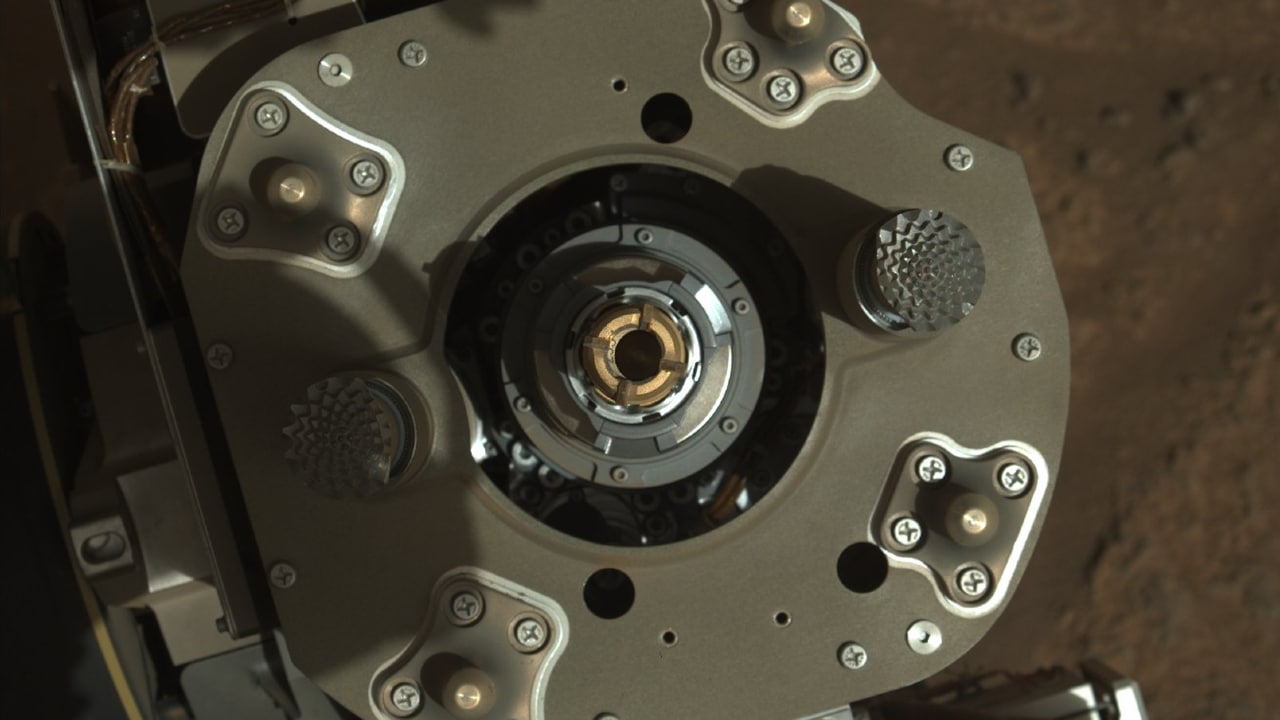 Sonda de la NASA falla en su primer intento de obtener una muestra de roca marciana