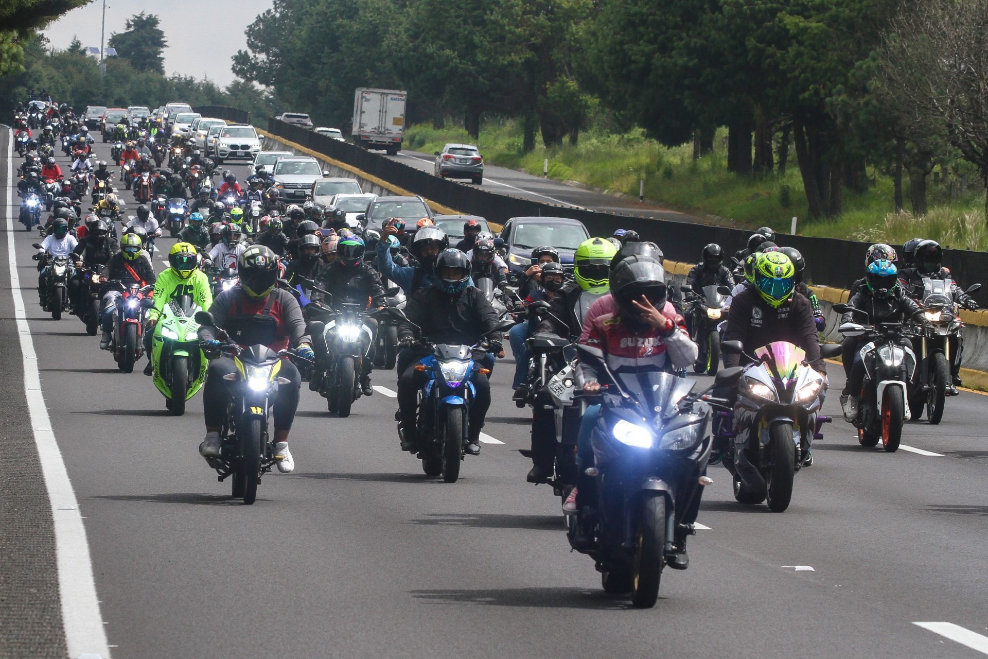 Rodada en honor a los motociclistas que murieron en la México Cuernavaca