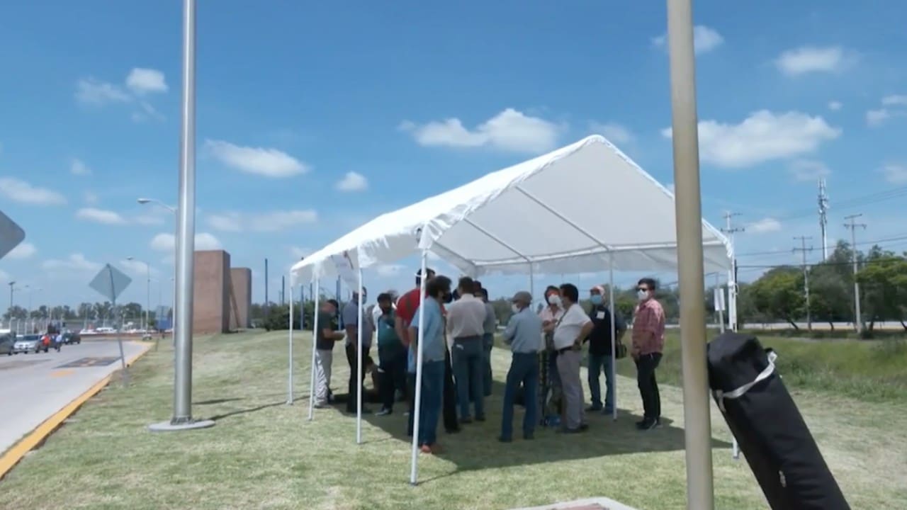 Trabajadores en planta de General Motors, en Silao, Guanajuato, votan contrato de trabajo