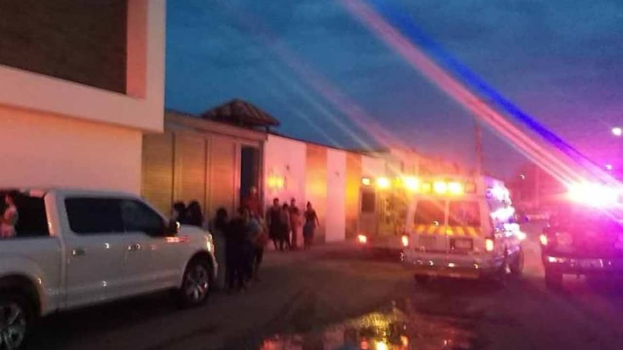 Tres niños sufren descarga eléctrica dentro de alberca en Ciudad Obregón, Sonora