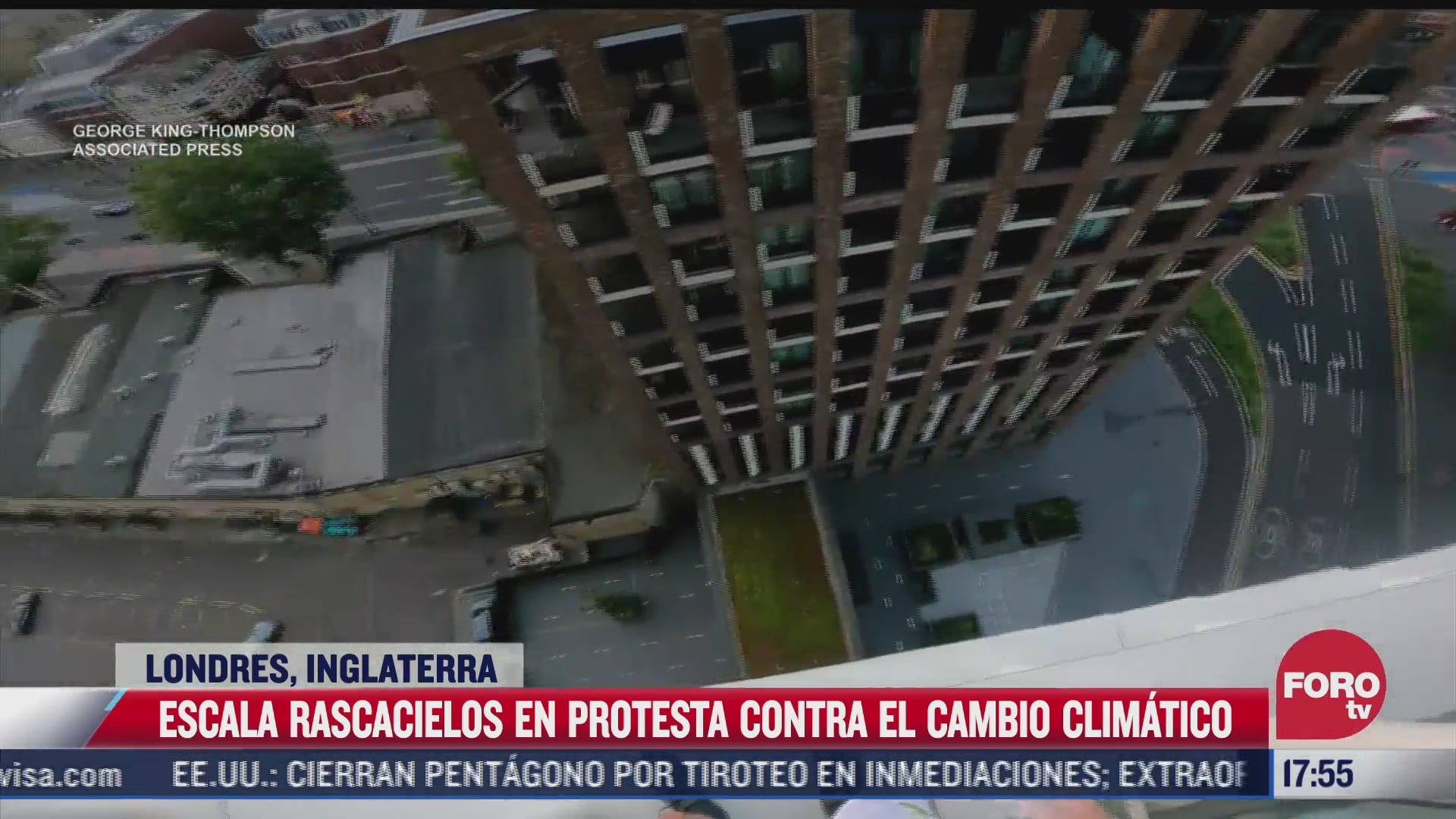 video escala rascacielos para protestar por cambio climatico