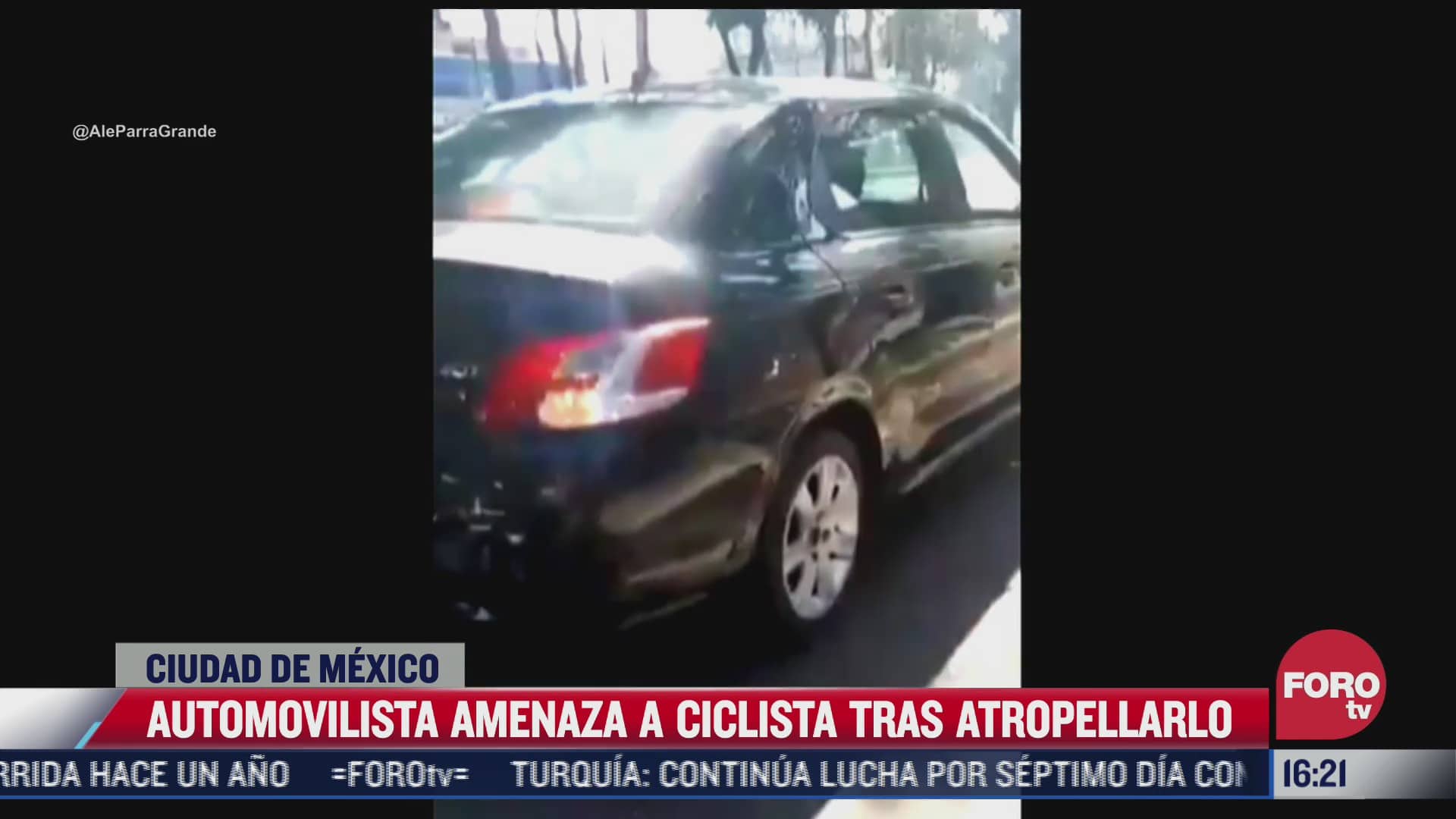 video exhiben a automovilista que amenazo a ciclista tras atropellarlo en coapa