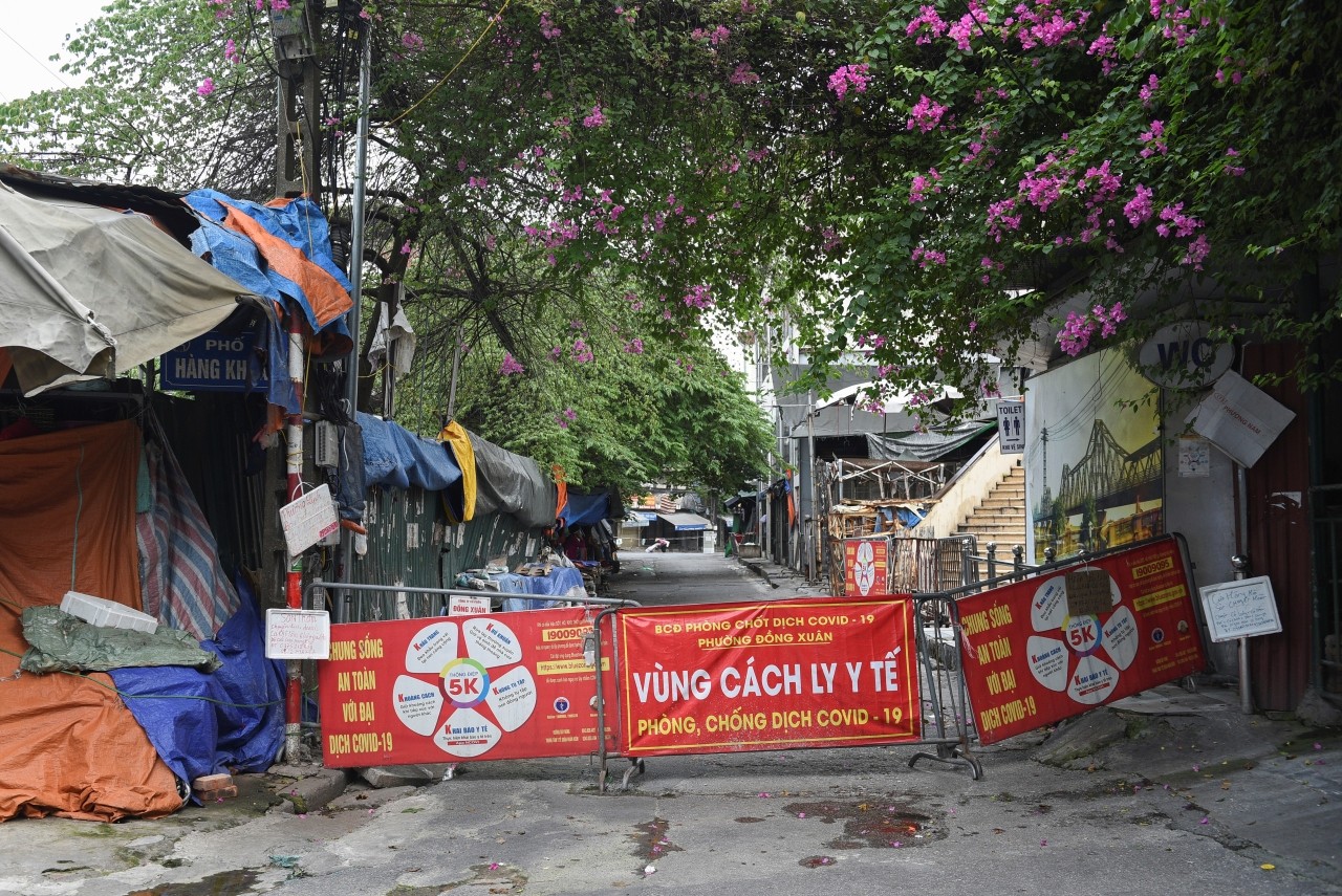 Hombre sentenciado a cárcel por contagiar covid en Vietnam