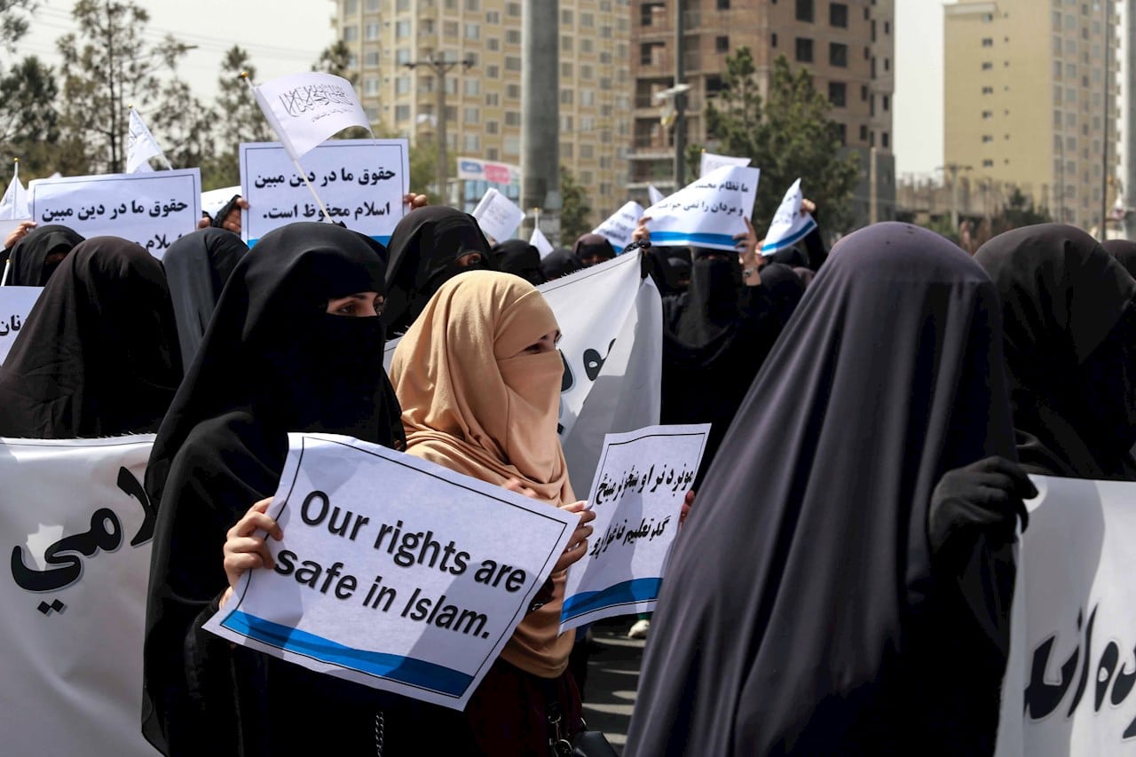 Mujeres a favor de los talibanes en Kabul