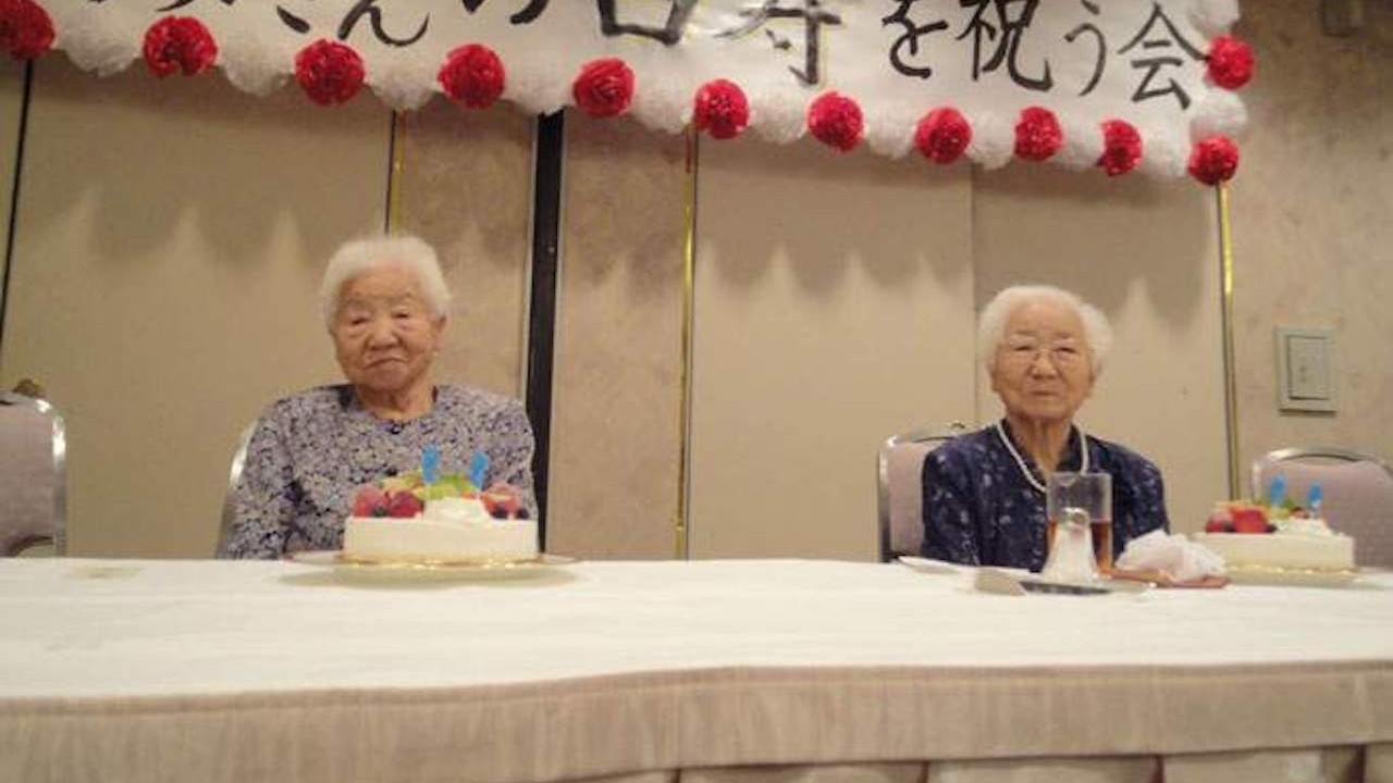 Umeno Sumiyama y Koume Kodama, las gemelas más longevas del mundo (Records Mundiales Guinness)