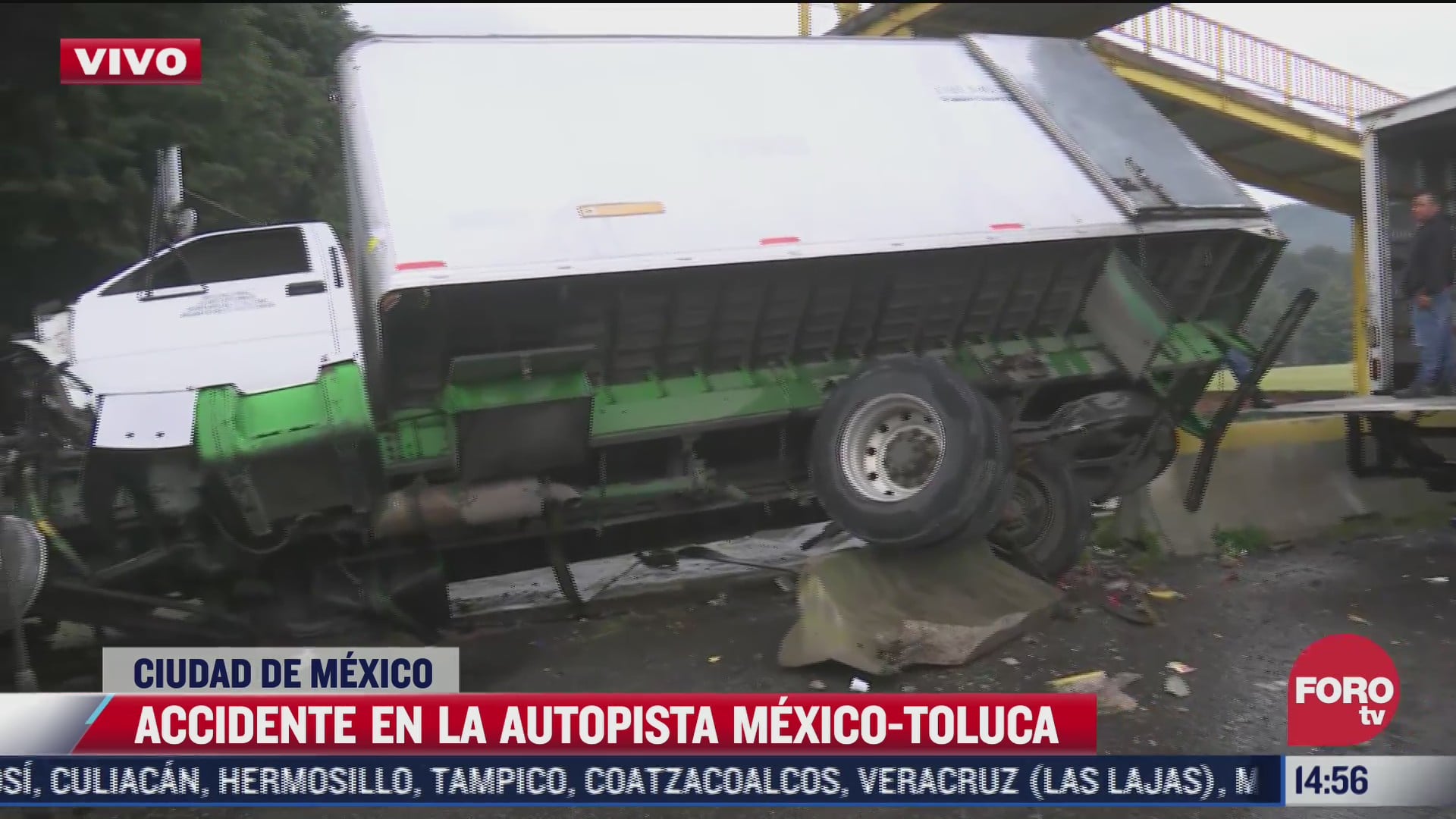 camion de carga sin frenos provoca choque multiple en la autopista mexico toluca