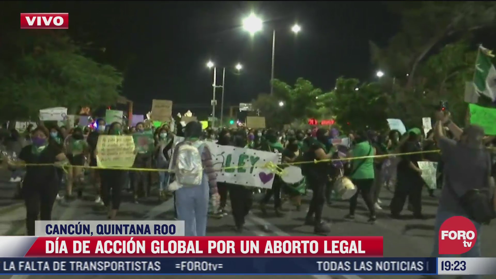 colectivas feministas marchan a favor del aborto en calles de cancun quintana roo
