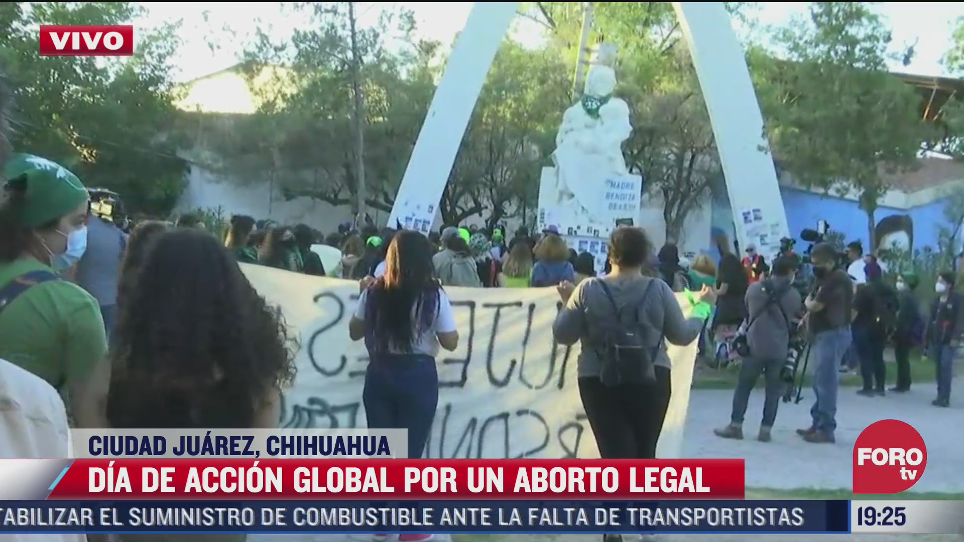 feministas de ciudad juarez realizan marcha pacifista en pro del aborto