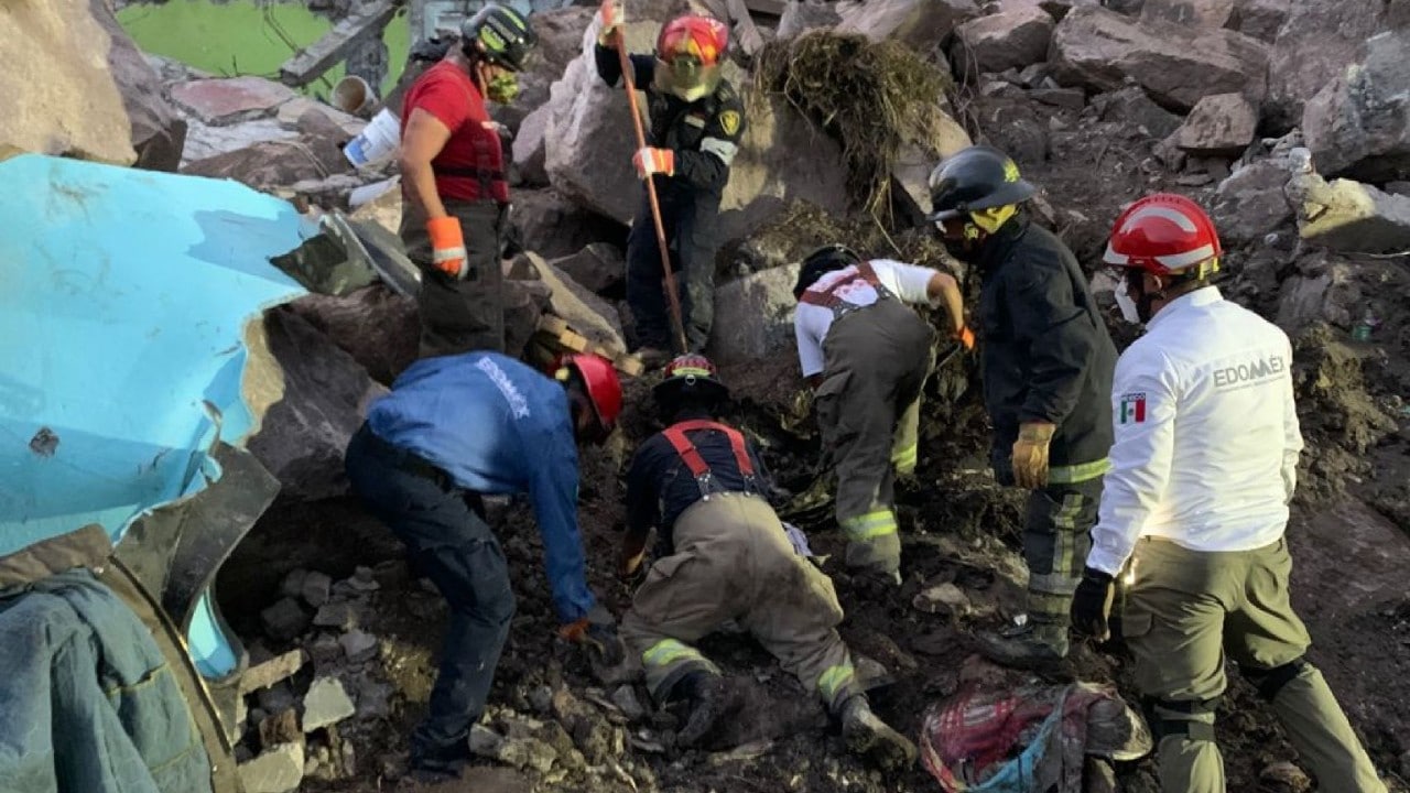 Hallan los cuerpos de Paola y Dilan tras deslave del Chiquihuite