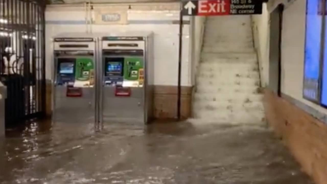 Inauditas imágenes de inundaciones en Nueva York por Ida; declaran estado de emergencia