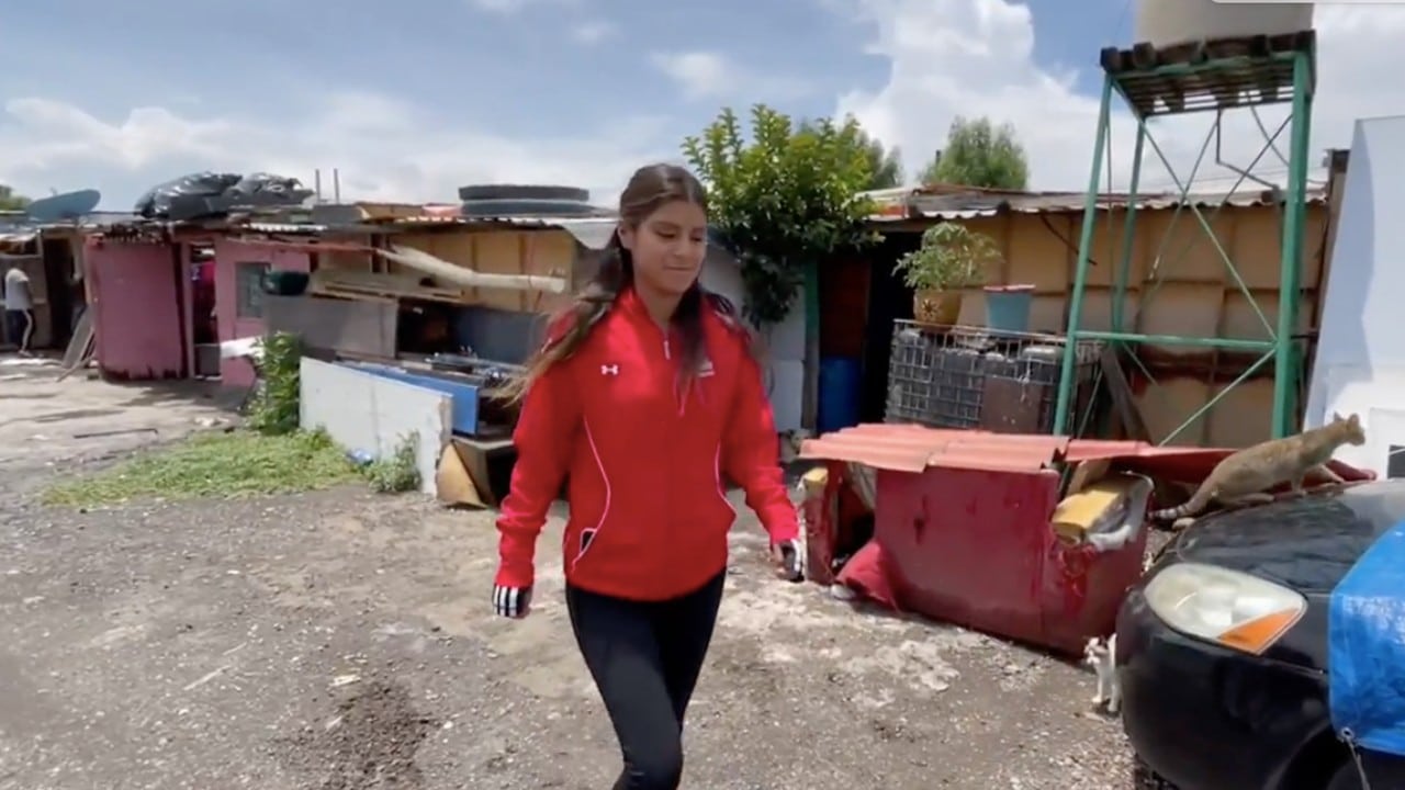 La conmovedora historia de la maratonista mexicana que vive en casa de cartón y busca otra medalla de oro