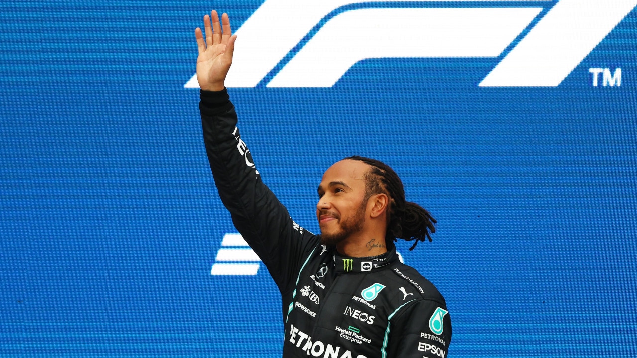 Lewis Hamilton llega a 100 triunfos en Fórmula 1 al ganar Gran Premio de Rusia