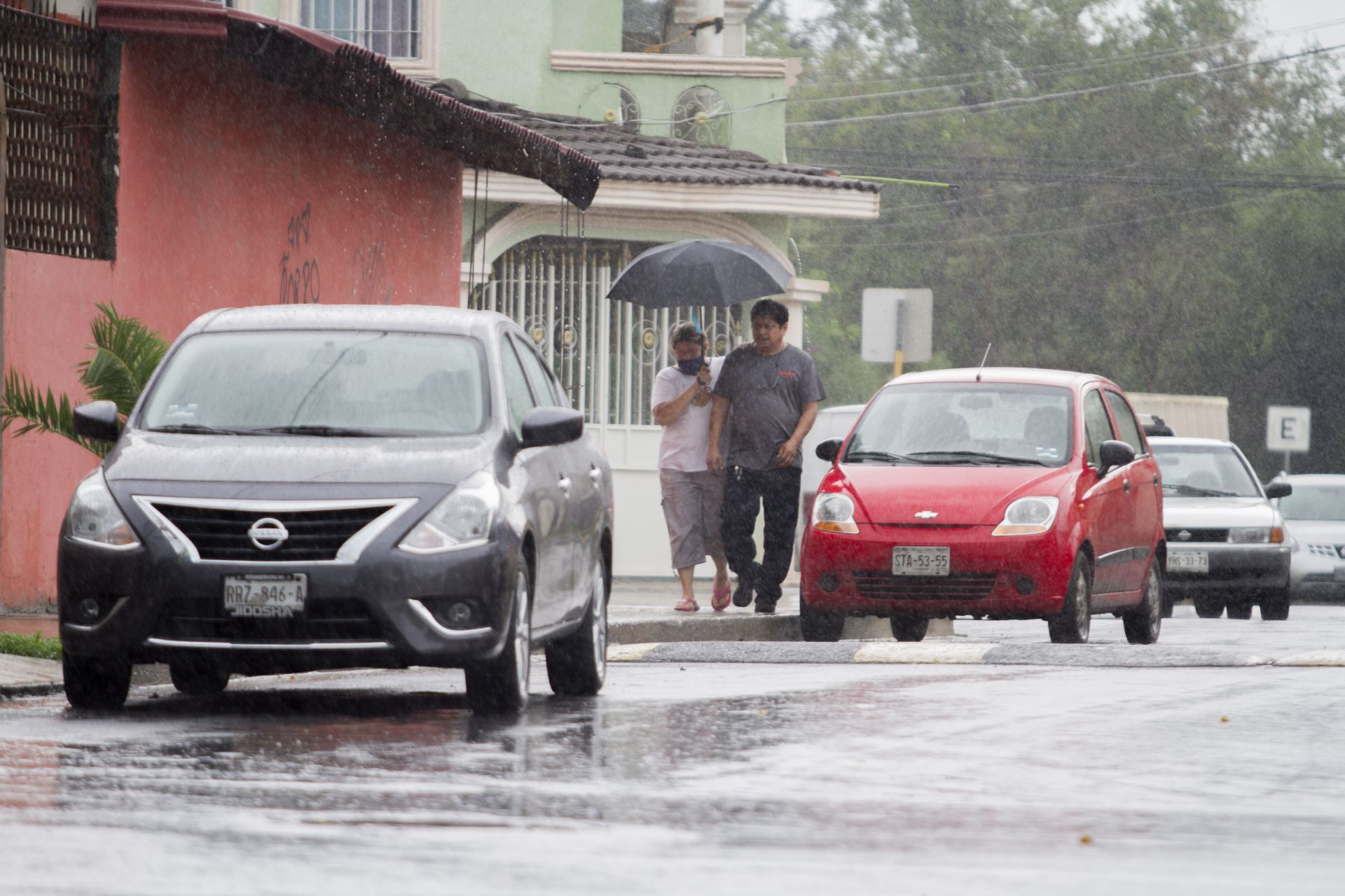 Lluvia acompañada de fuertes vientos en Monterrey, Nuevo León (Cuartoscuro)