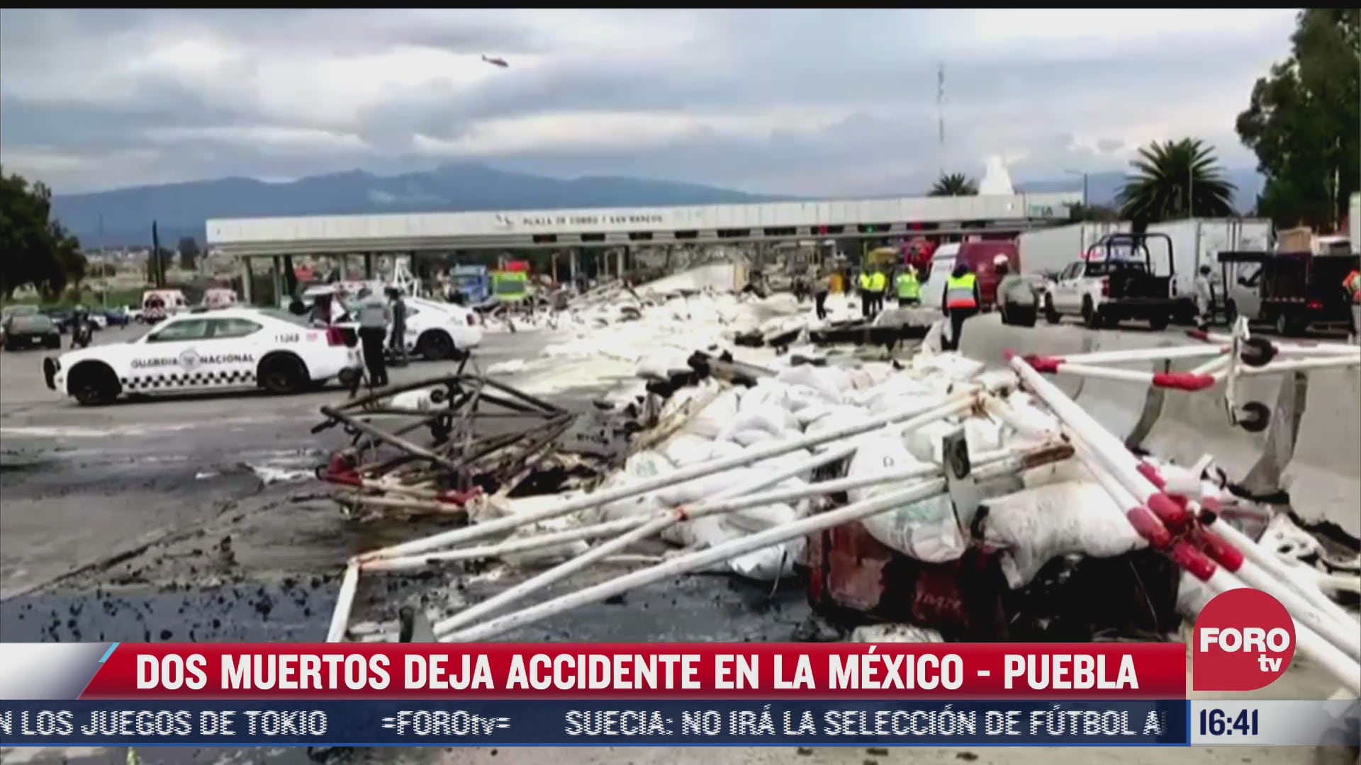 mueren dos personas y siete resultan heridas tras choque de trailer en la mexico puebla