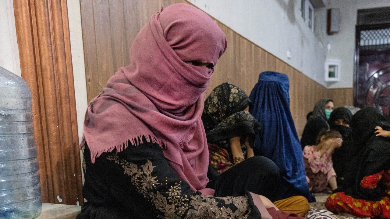 Talibanes cambian el Ministerio de la Mujer por uno en contra de ellas
