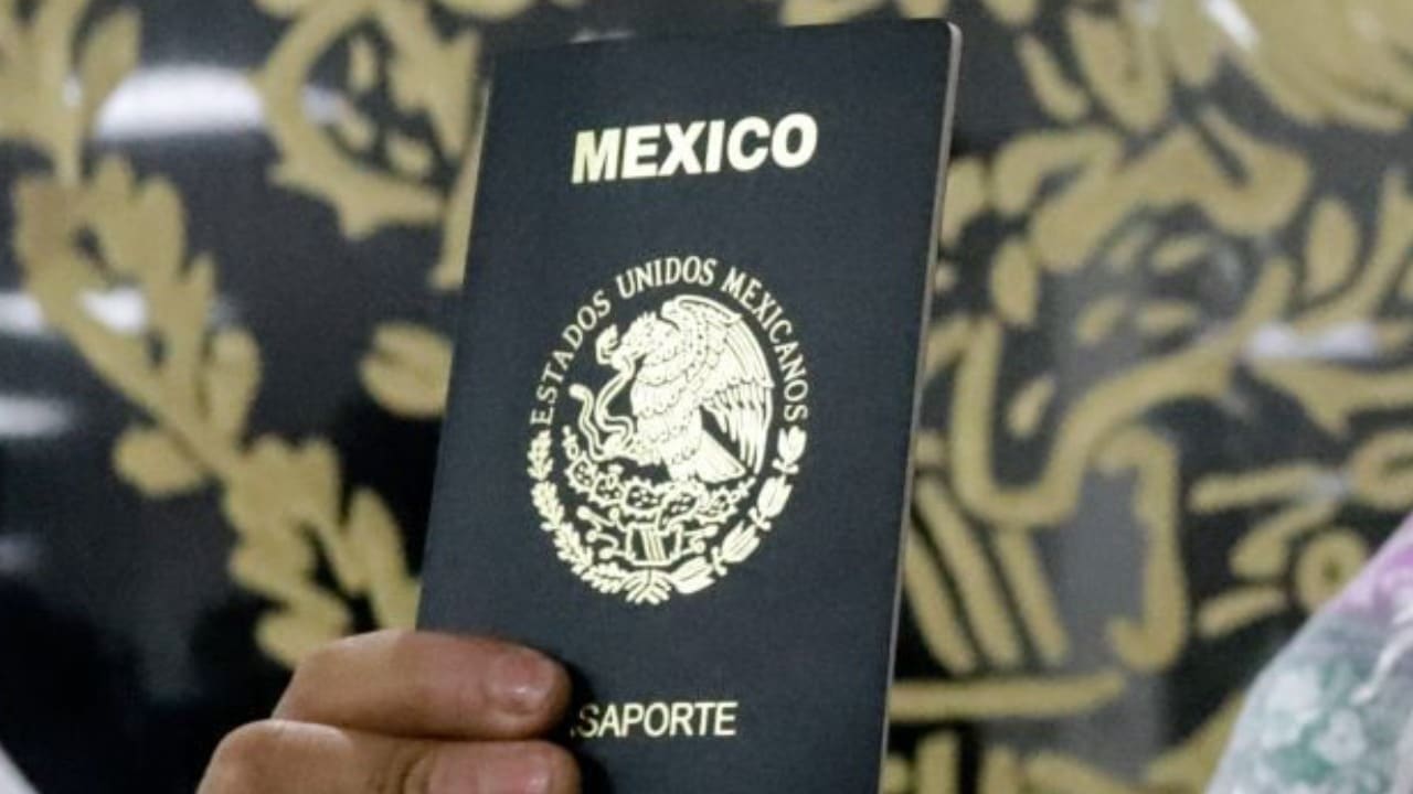 Pasaporte mexicano podría aumentar su precio en 2022