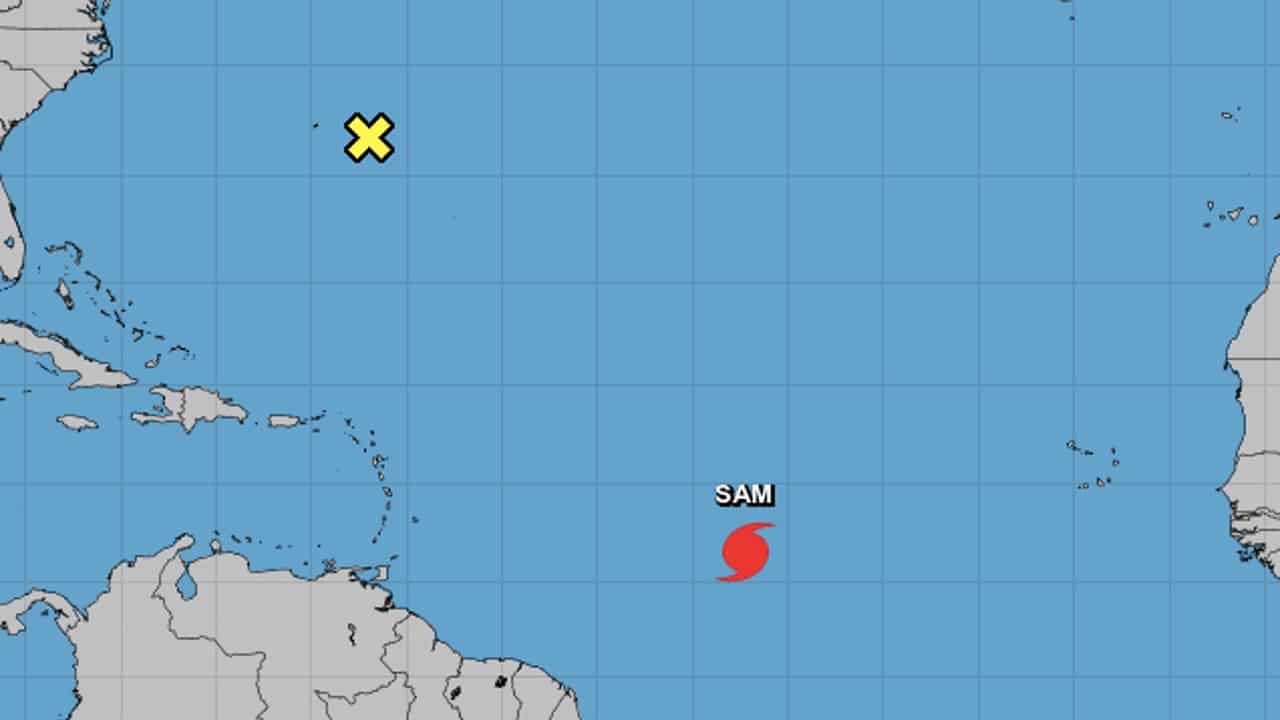 Tormenta tropical Sam se fortalece a huracán en el Océano Atlántico