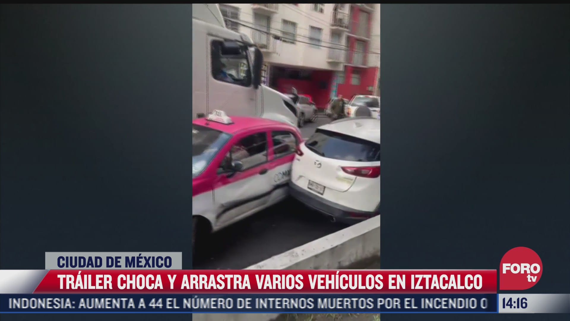 trailer en aparente estado de ebriedad choca varios vehiculos en iztacalco