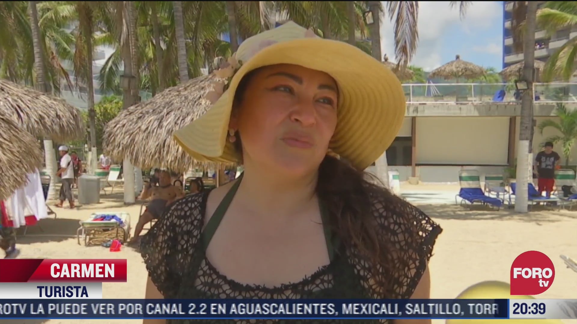 turistas se relajan en playas de acapulco tras fiestas patrias