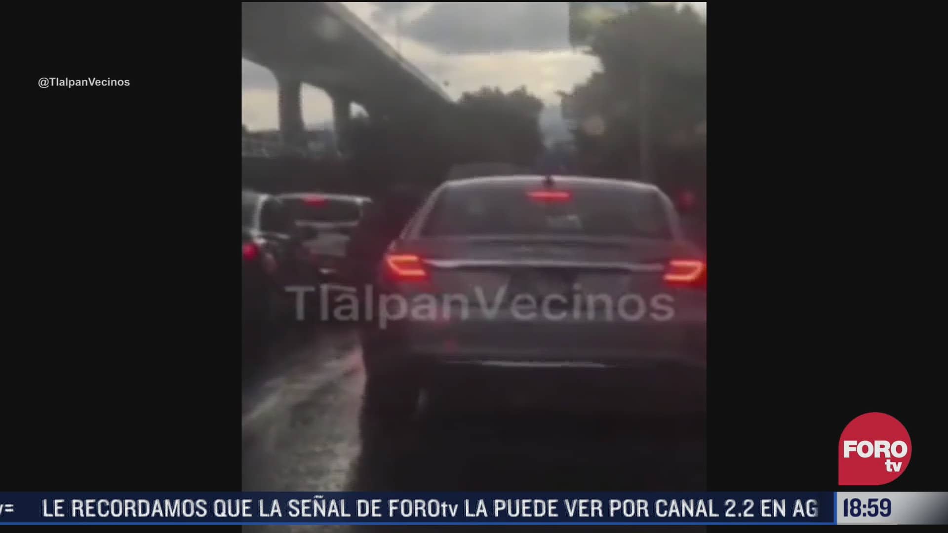video delincuente aprovecha trafico para asaltar a automovilista en tlalpan