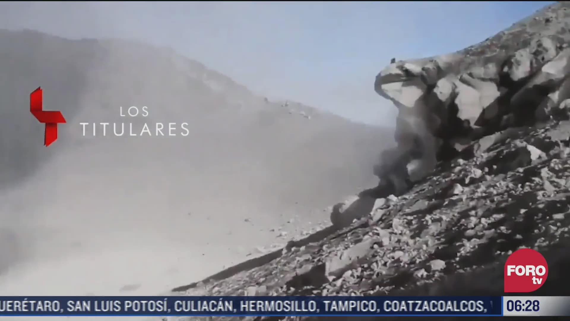video dos hombres escalan hasta el crater del volcan popocatepetl