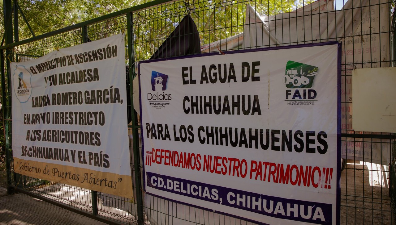 Agricultores entregan presa La Boquilla, de Chihuahua, al gobierno federal, poniendo fin al conflicto por el agua