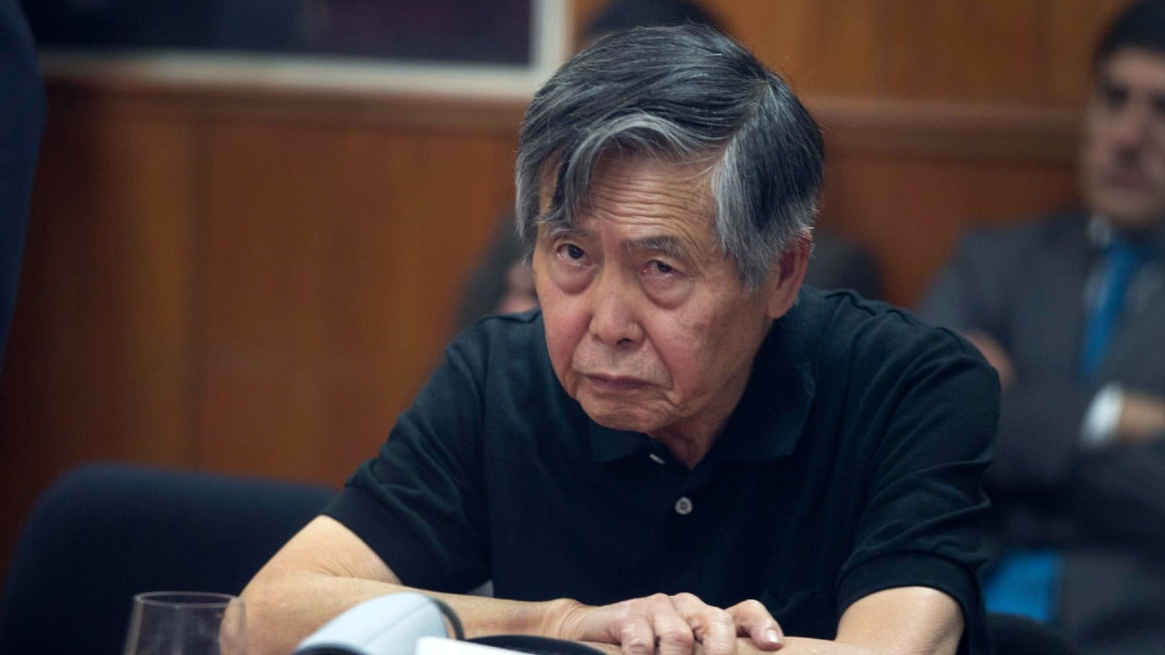 Alberto Fujimori fue trasladado a una clínica de Lima por baja saturación de oxígeno